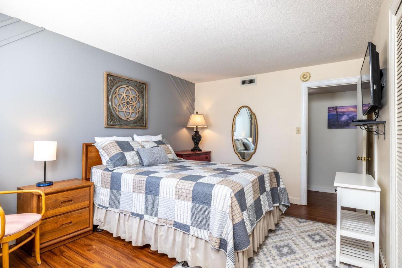 Wow Views!!-Mountain Escape-Outdoor Pool-Close To Downtown-Wifi-Cable-Private Balcony Gatlinburg Extérieur photo