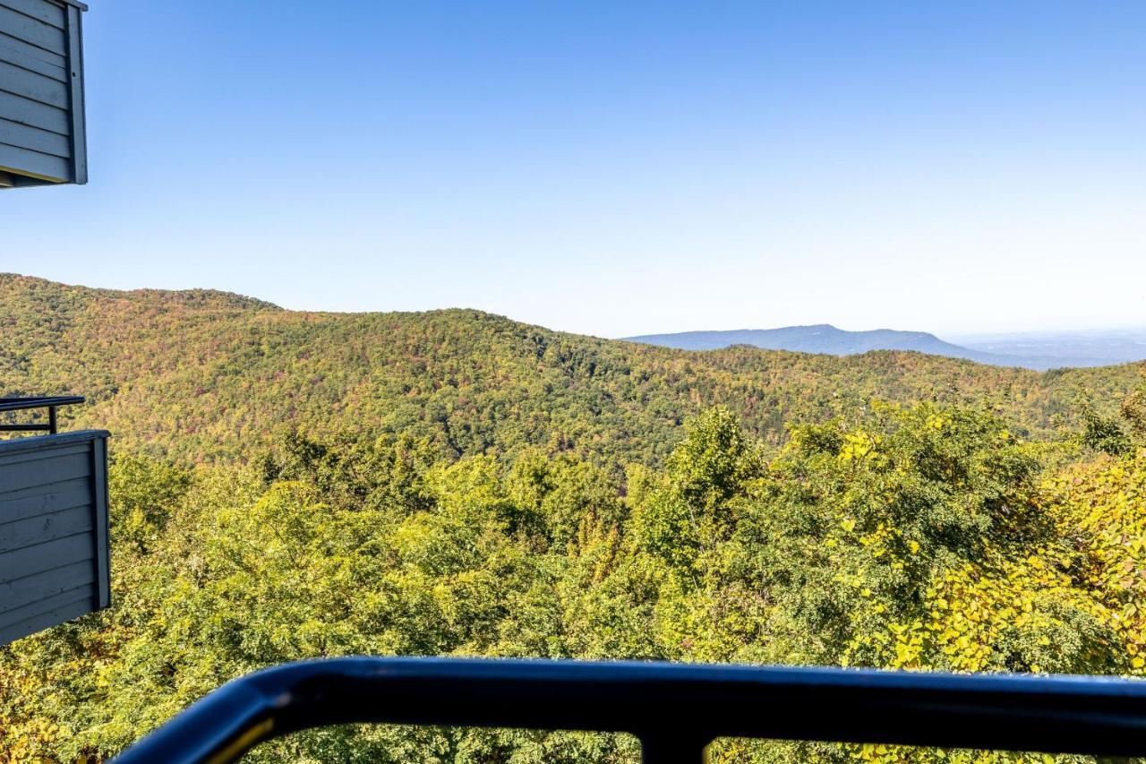 Wow Views!!-Mountain Escape-Outdoor Pool-Close To Downtown-Wifi-Cable-Private Balcony Gatlinburg Extérieur photo