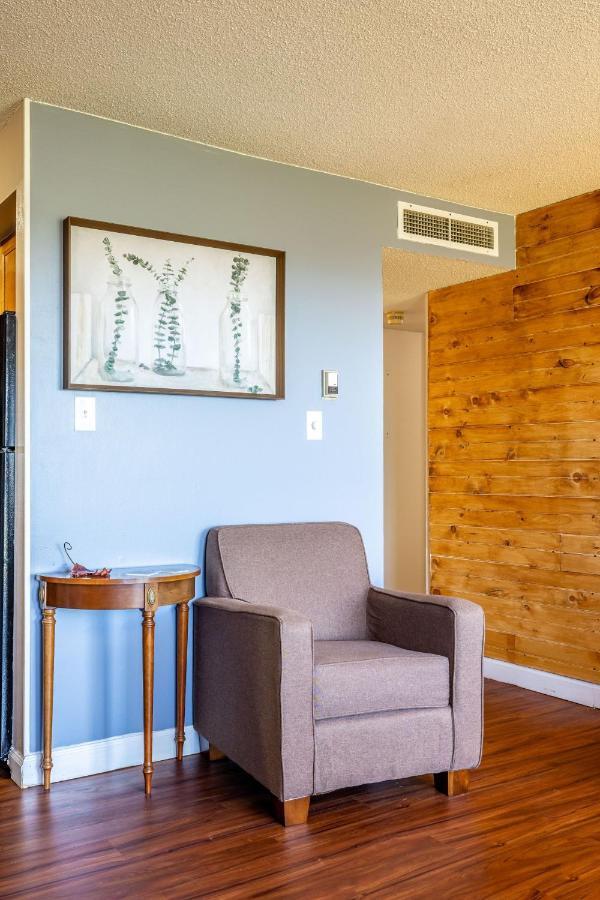 Wow Views!!-Mountain Escape-Outdoor Pool-Close To Downtown-Wifi-Cable-Private Balcony Gatlinburg Extérieur photo