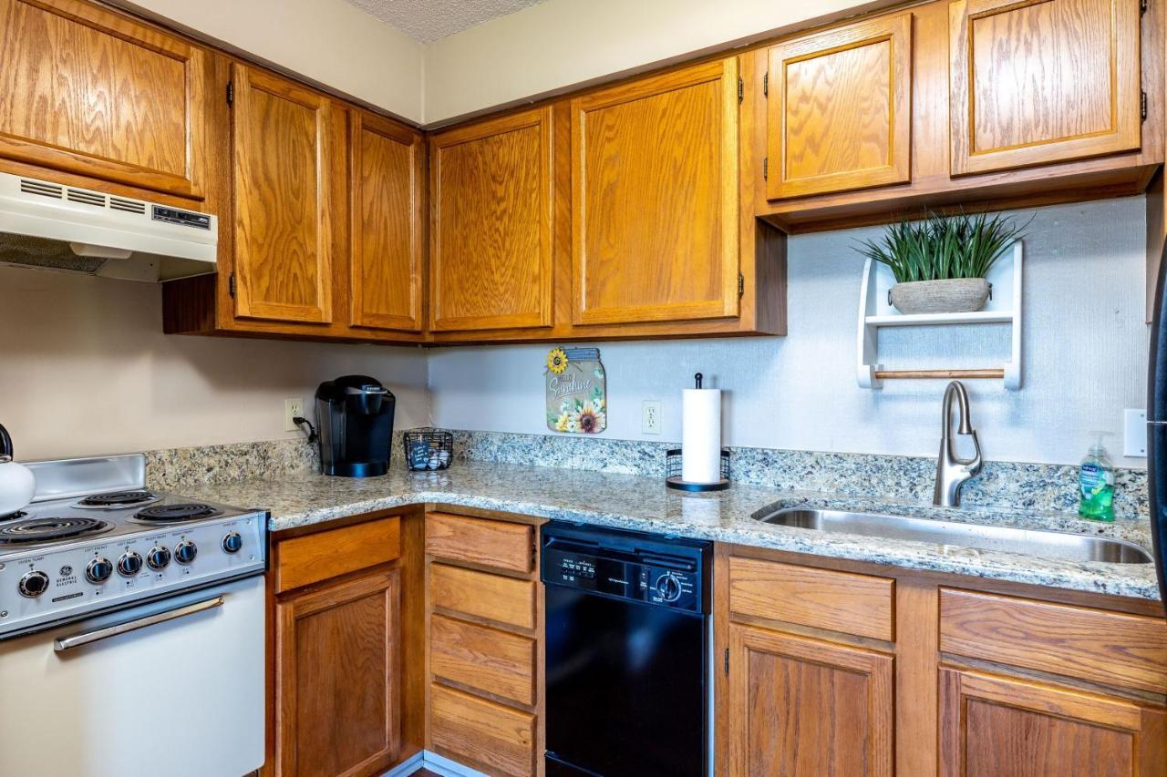 Wow Views!!-Mountain Escape-Outdoor Pool-Close To Downtown-Wifi-Cable-Private Balcony Gatlinburg Extérieur photo