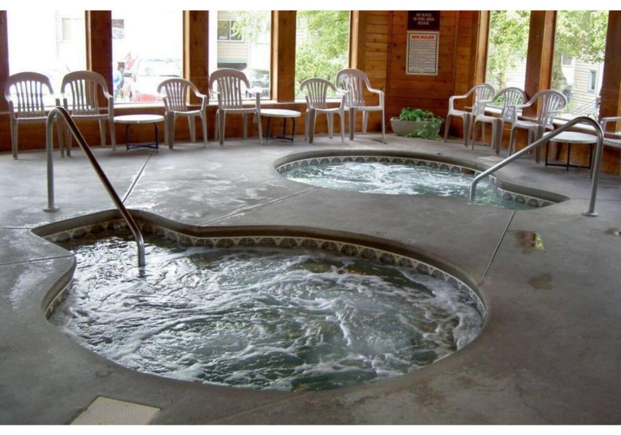 Wow Views!!-Mountain Escape-Outdoor Pool-Close To Downtown-Wifi-Cable-Private Balcony Gatlinburg Extérieur photo