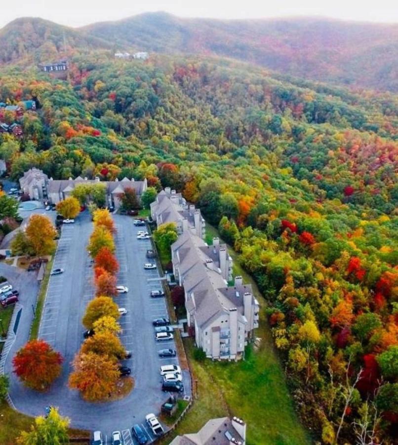 Wow Views!!-Mountain Escape-Outdoor Pool-Close To Downtown-Wifi-Cable-Private Balcony Gatlinburg Extérieur photo