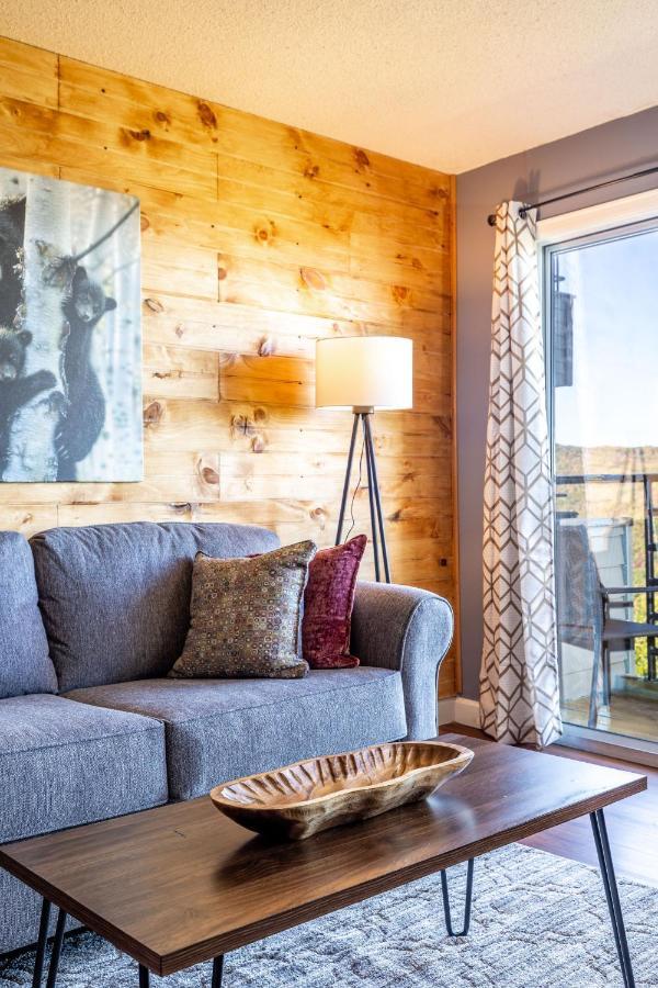 Wow Views!!-Mountain Escape-Outdoor Pool-Close To Downtown-Wifi-Cable-Private Balcony Gatlinburg Extérieur photo