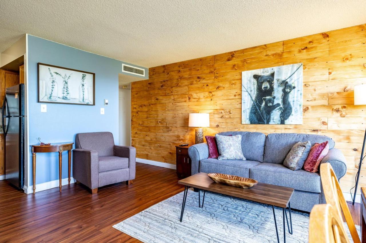 Wow Views!!-Mountain Escape-Outdoor Pool-Close To Downtown-Wifi-Cable-Private Balcony Gatlinburg Extérieur photo