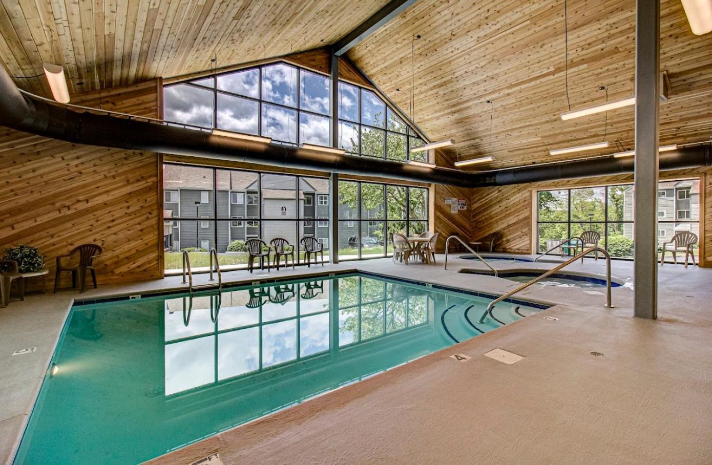 Wow Views!!-Mountain Escape-Outdoor Pool-Close To Downtown-Wifi-Cable-Private Balcony Gatlinburg Extérieur photo