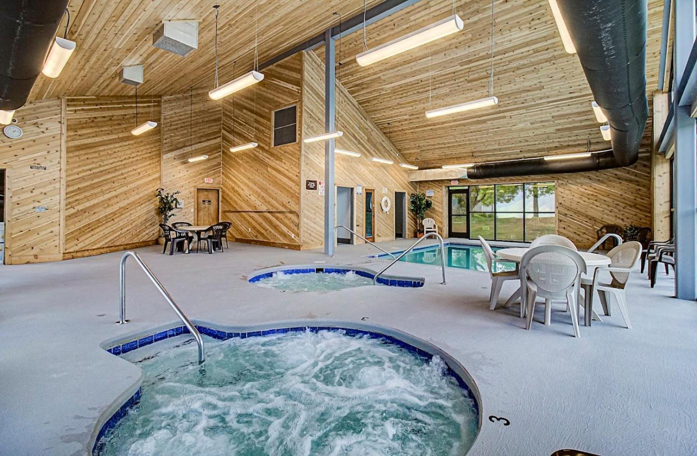 Wow Views!!-Mountain Escape-Outdoor Pool-Close To Downtown-Wifi-Cable-Private Balcony Gatlinburg Extérieur photo